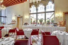 Hotel Dona Palace