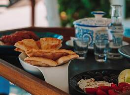 Faedra Beach Hotel