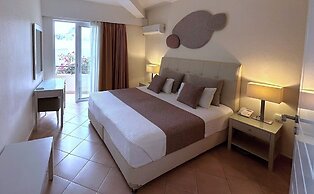 Faedra Beach Hotel