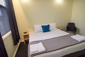 Miami Hotel Melbourne