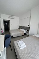 Navarria Hotel