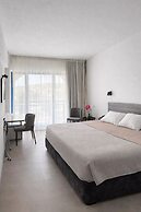Navarria Hotel