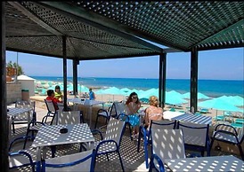 Jo-An Beach Hotel