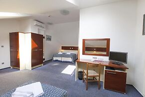 Hotel Atos