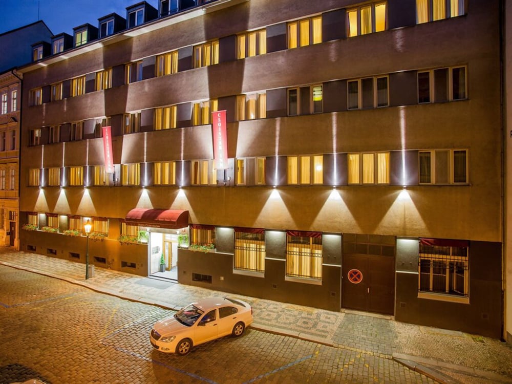 Cloister Inn