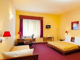 Cloister Inn