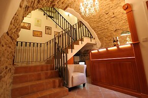Hotel Metamorphis