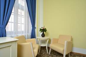 Hotel Metamorphis