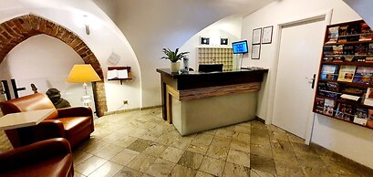 Hotel Metamorphis