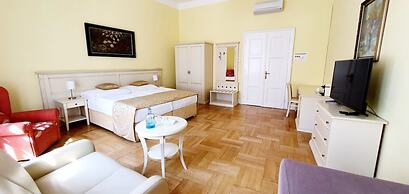Hotel Metamorphis