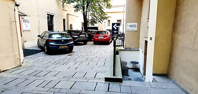 Hotel Metamorphis