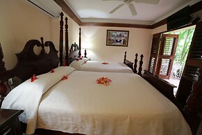Negril Palms