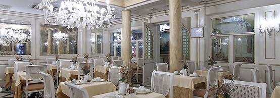 Hotel Belle Epoque