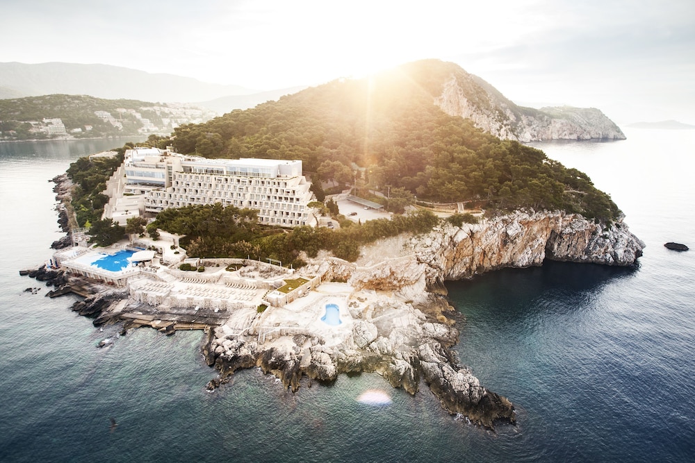 Dubrovnik Palace