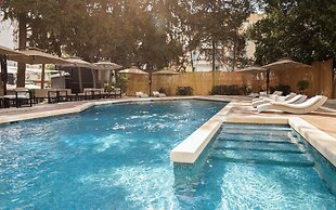 Golden Tulip El Mechtel