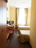 Maxima Zarya Hotel