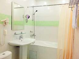 Maxima Zarya Hotel