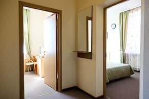 Maxima Zarya Hotel