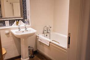Red Lion Hotel, Hillingdon