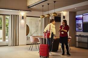 Mercure Avignon TGV Hotel et Spa