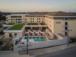 Mercure Avignon TGV Hotel et Spa