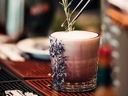 Mercure Avignon TGV Hotel et Spa
