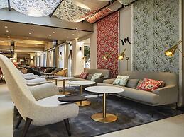 Mercure Avignon TGV Hotel et Spa