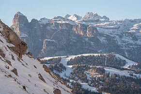 Hotel Alaska Cortina