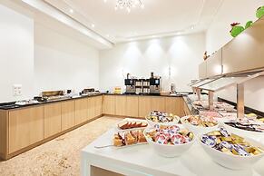 Central City Hotel Rochat