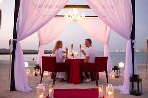 JA Palm Tree Court, Dubai