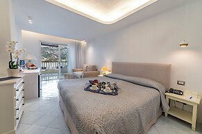 Club Hotel