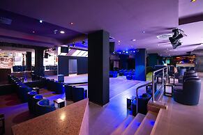 Paradise Park Fun Lifestyle Hotel