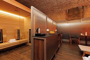 HiLight Suites Hotel