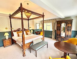 The Holt Hotel