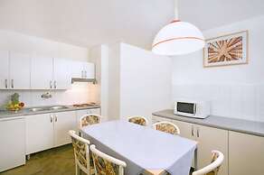 Lanterna Resort