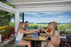 Lanterna Resort