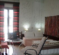 Summer Lodge