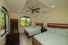 Stay In CR Los Sueños Condos