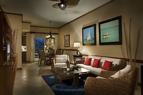 Stay In CR Los Sueños Condos