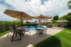 Stay In CR Los Sueños Condos
