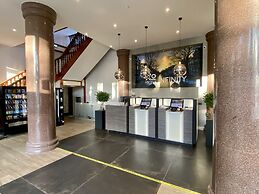 XO Hotels Infinity