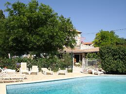 Auberge de Tavel