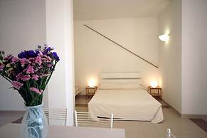Happy Hotel