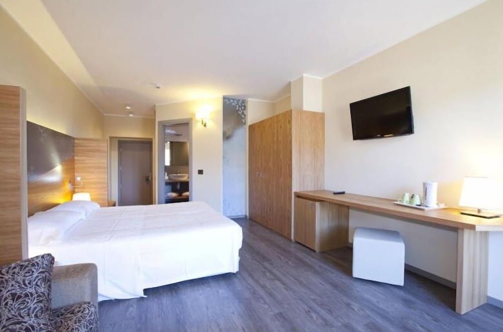 Harmony Suite Hotel