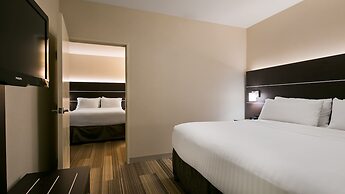 Holiday Inn Express & Suites Everett by IHG