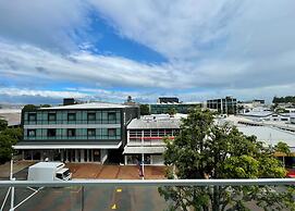 Hotel on Devonport