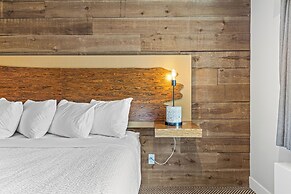 Basecamp Lodge Canmore