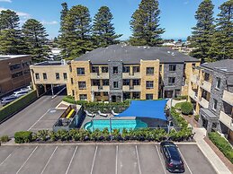 Quest Warrnambool