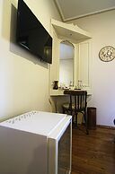 Minyon Hotel