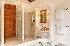 Niva Kurumba Maldives